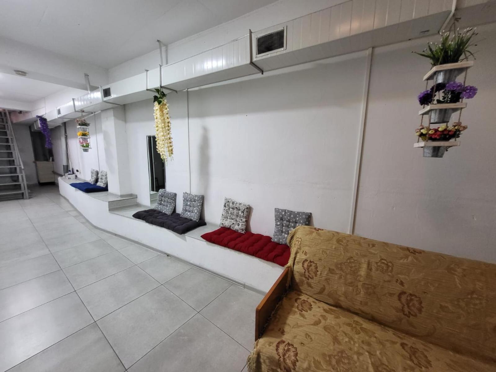 Hostel Near The Square Тбилиси Экстерьер фото