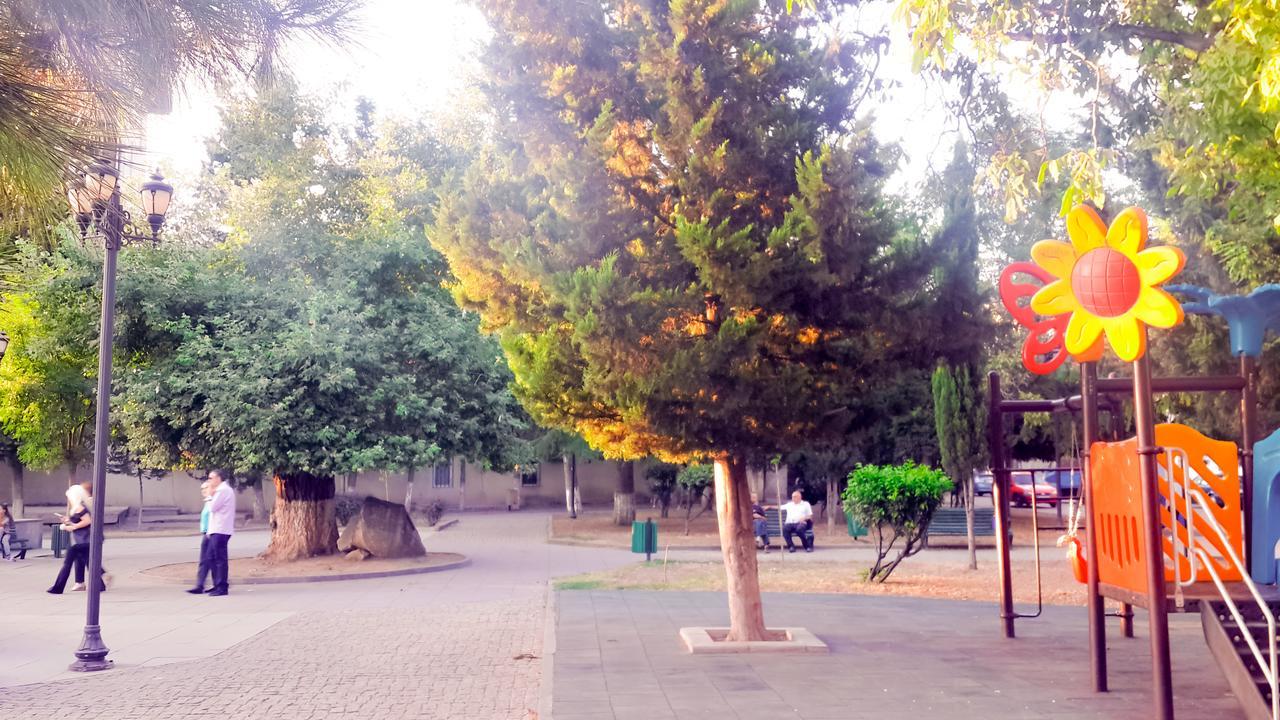 Hostel Near The Square Тбилиси Экстерьер фото