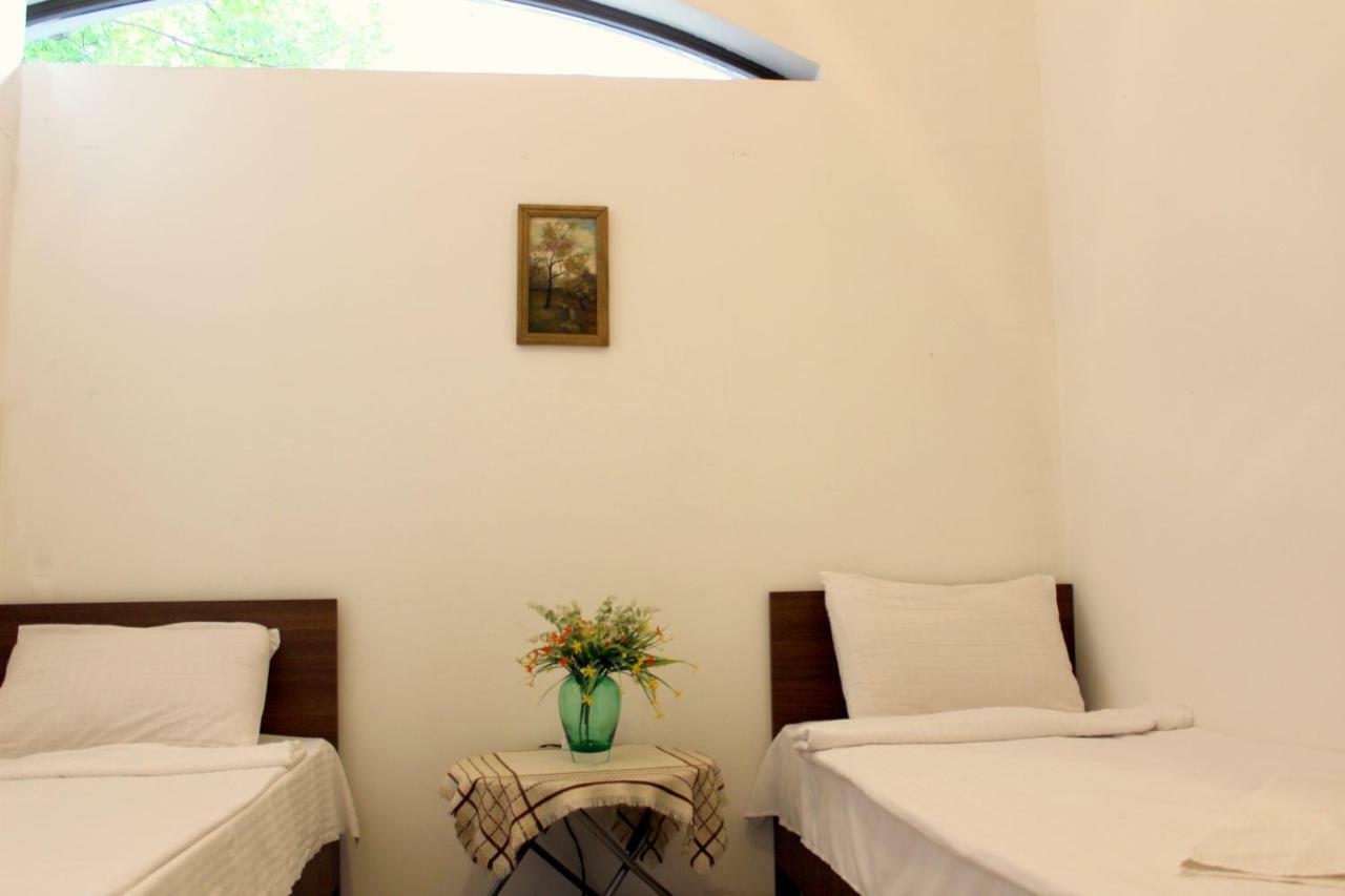 Hostel Near The Square Тбилиси Экстерьер фото